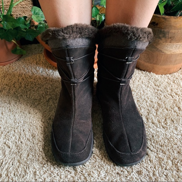 Mid calf Winter Boots - Picture 2 of 5